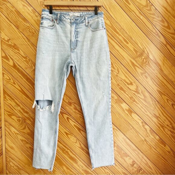 Abercrombie & Fitch The Skinny High Rise Distressed Raw Hem - Picture 8 of 8